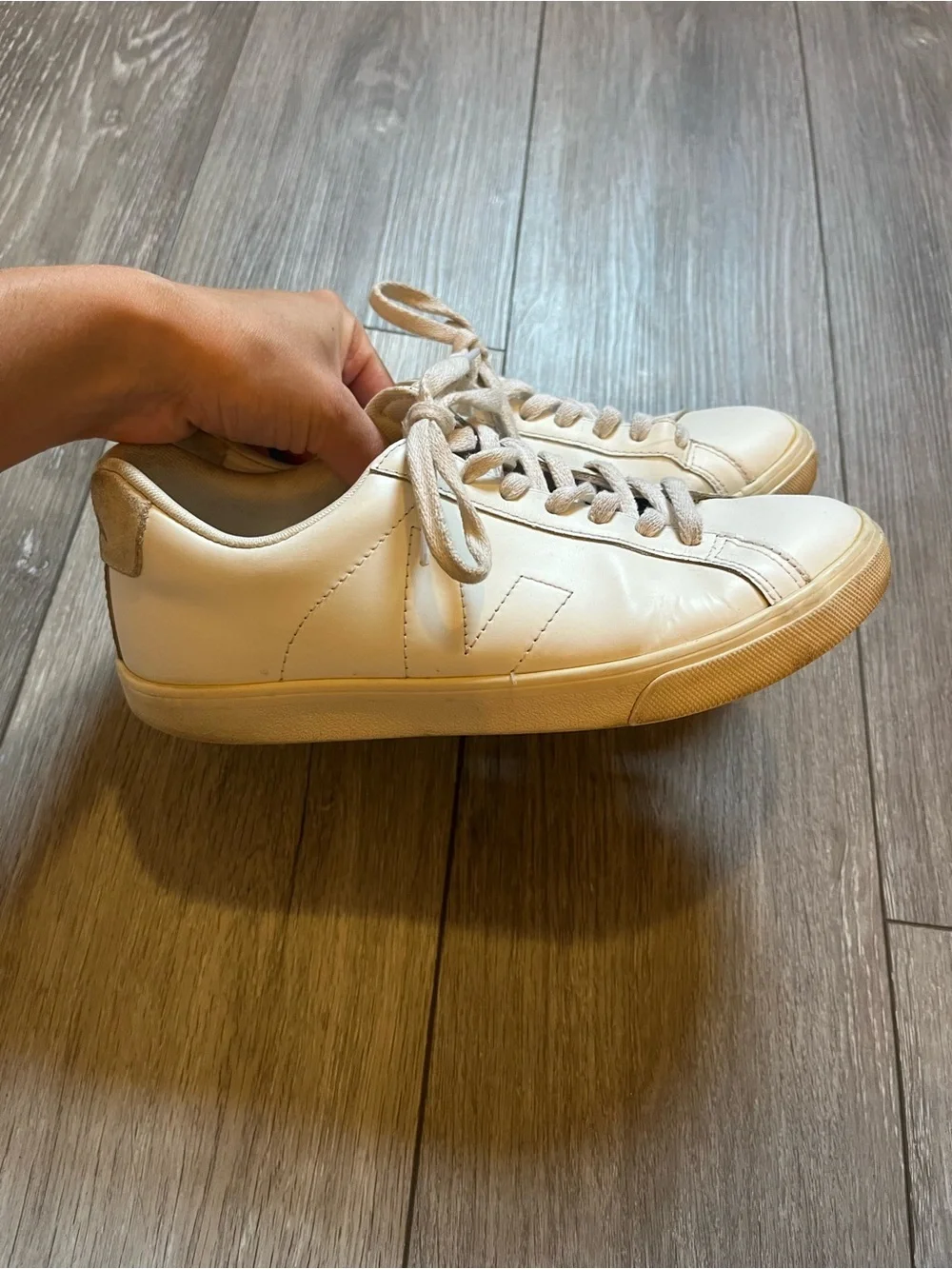 Veja Esplar White Leather Sneaker size 39 / W 8